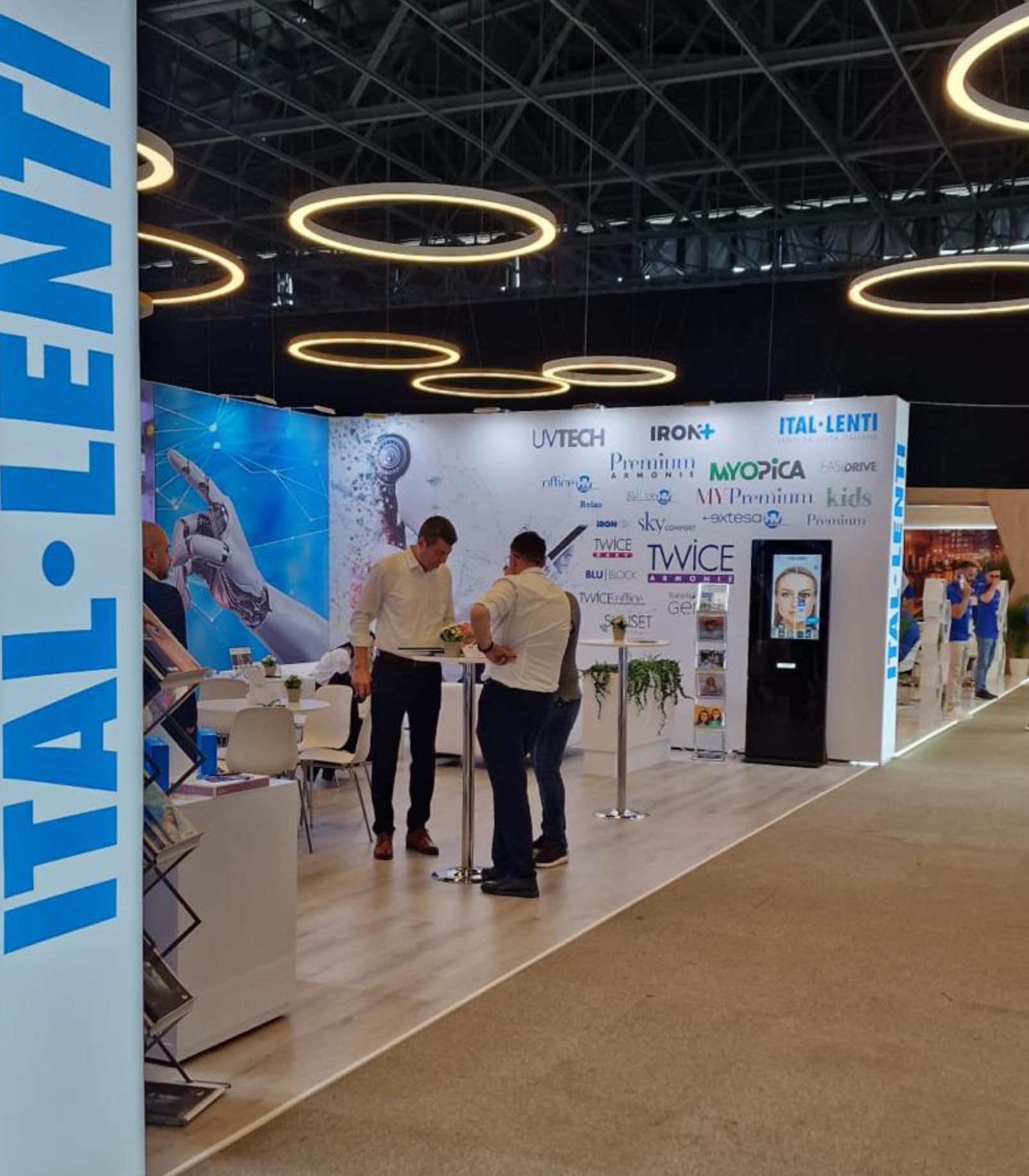 Constructie stand expozitie ItalLenti - Design si montaj profesional