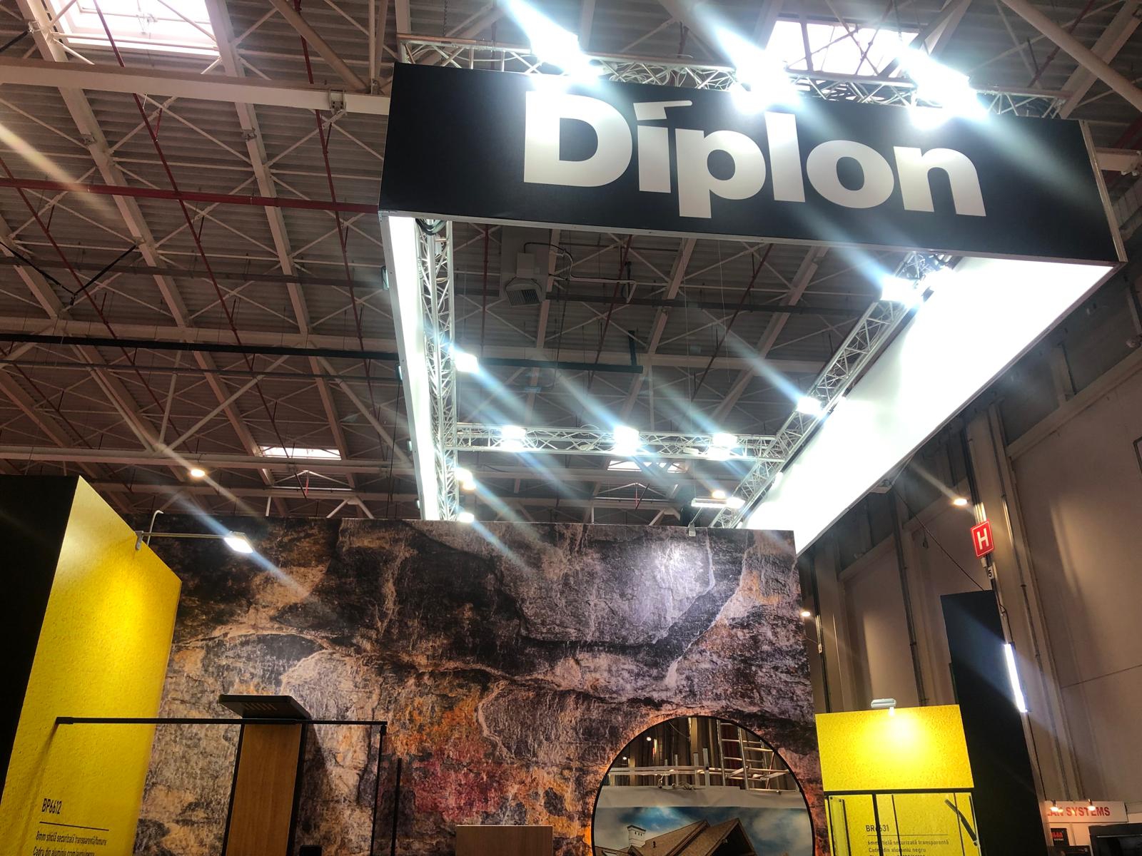 stand expozitional personalizat Diplon